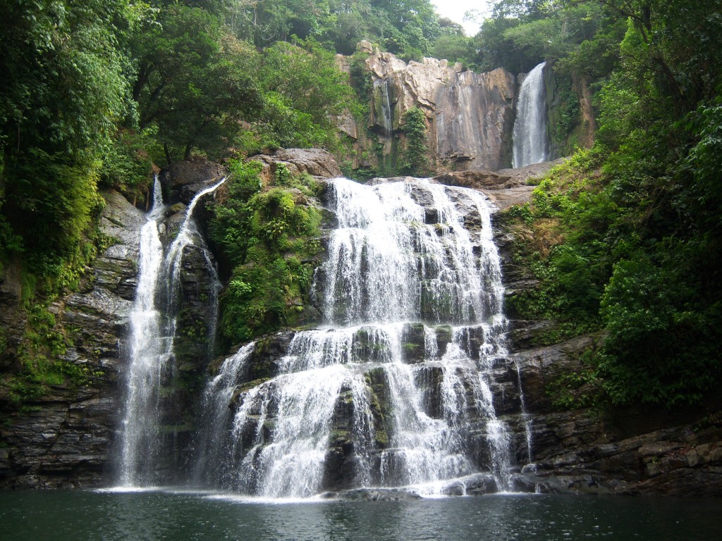 Nauyaca Waterfalls